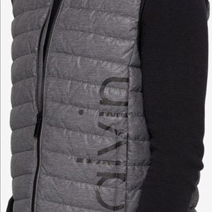 Calvin Klein Premium vest (LOOSE ON PRICE)